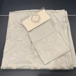 Elegant Floral Bedding Set duvet and 2 standard shams